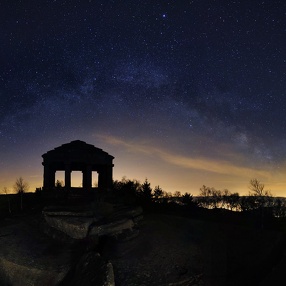 LE CIEL LA NUIT